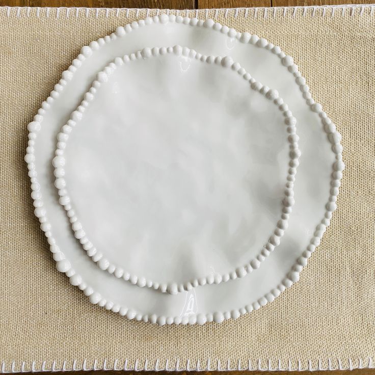 White Beaded Melamine Dinner Plates 11”/Set of 4